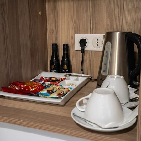 Central Hotel, Fitness And Spa Vinica Экстерьер фото