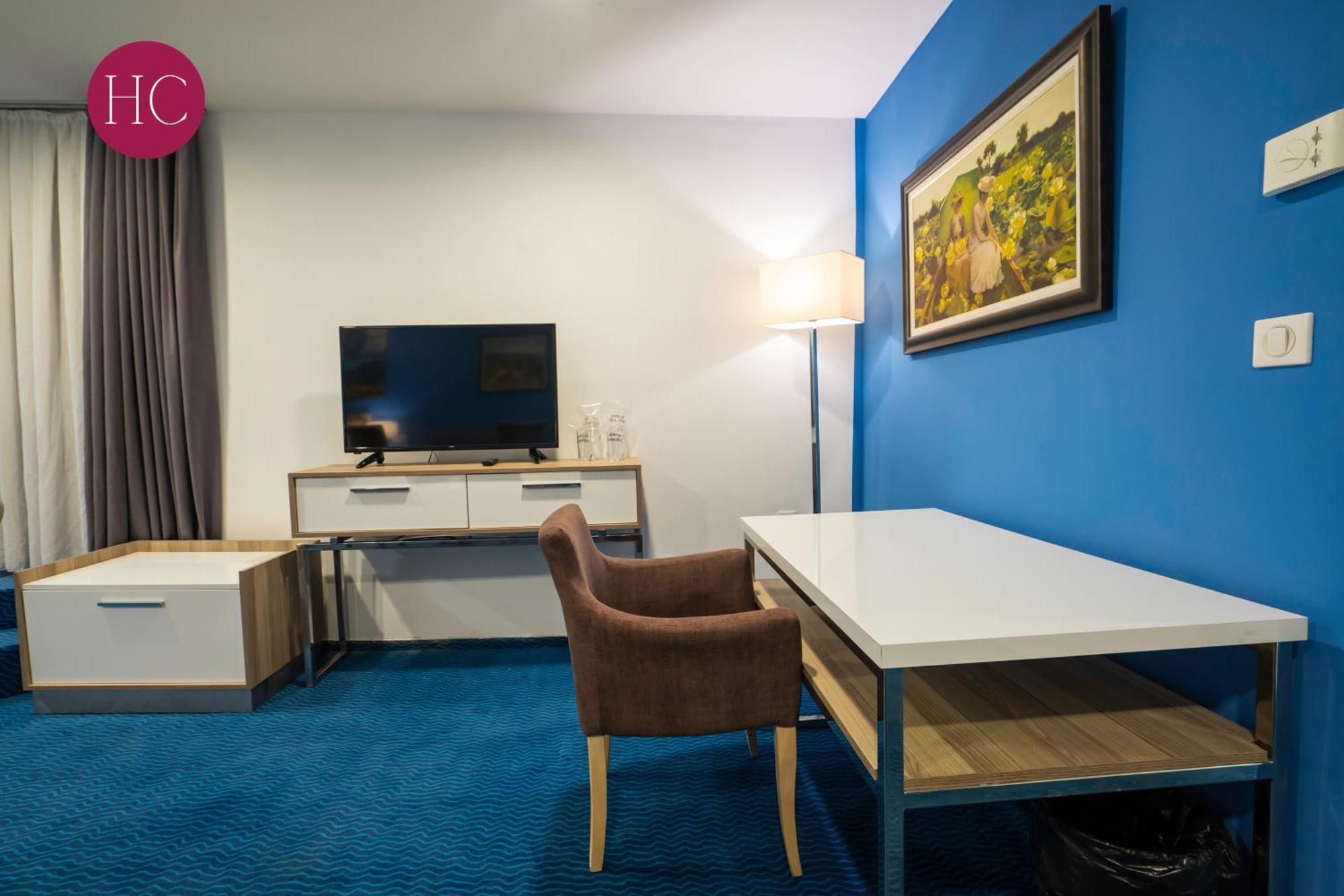 Central Hotel, Fitness And Spa Vinica Экстерьер фото