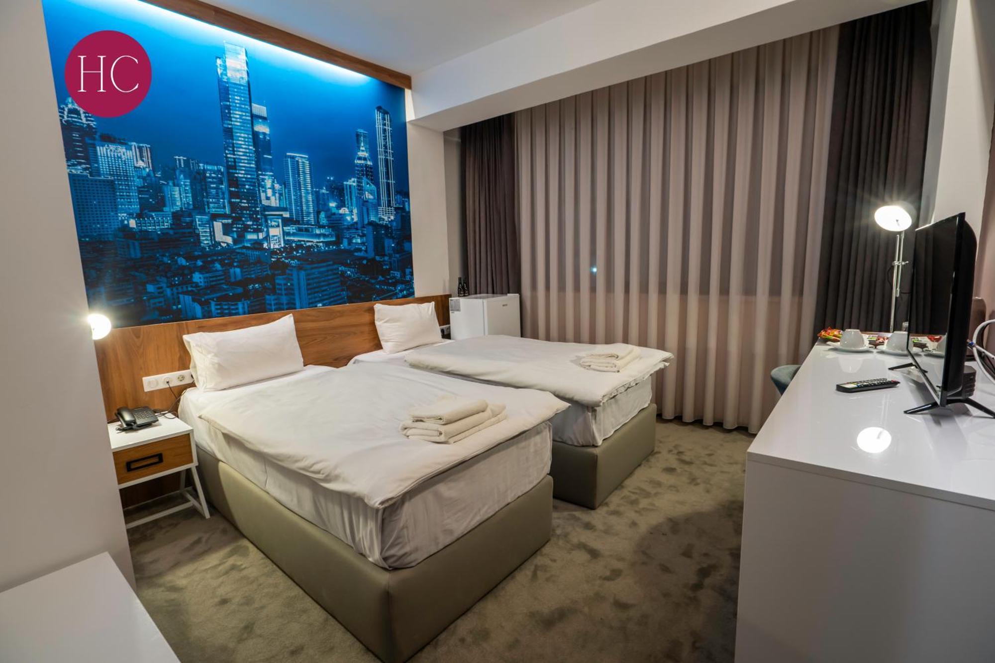 Central Hotel, Fitness And Spa Vinica Экстерьер фото