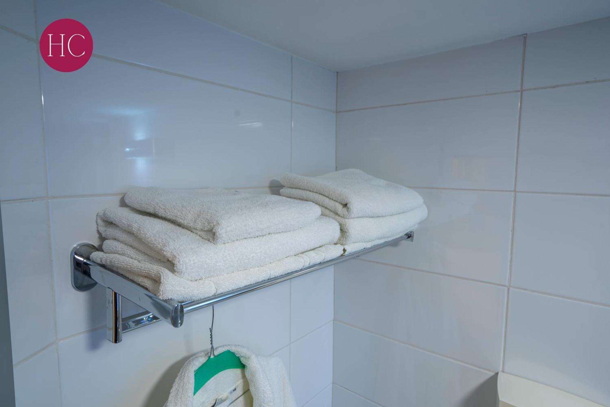 Central Hotel, Fitness And Spa Vinica Экстерьер фото