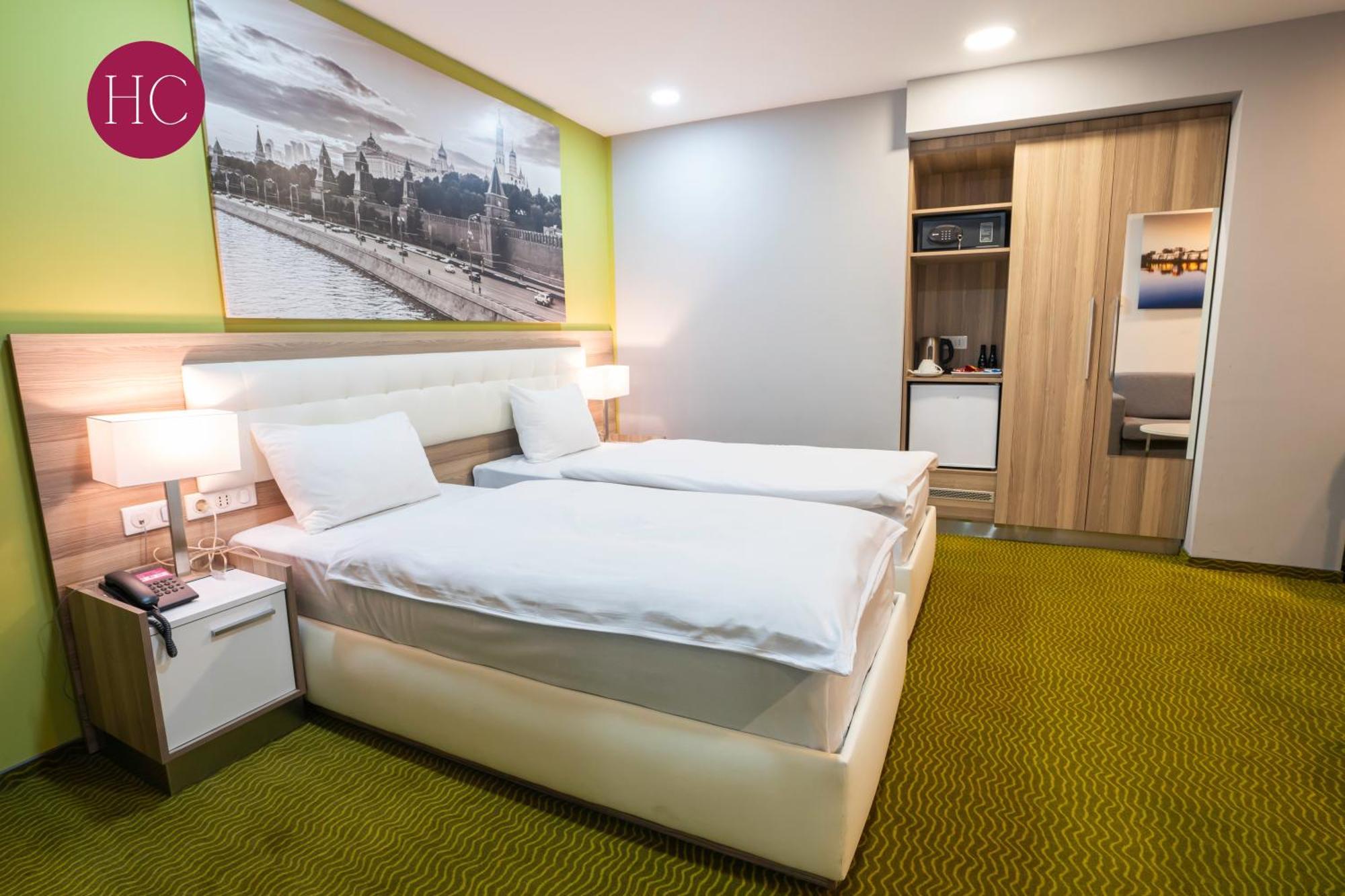 Central Hotel, Fitness And Spa Vinica Экстерьер фото