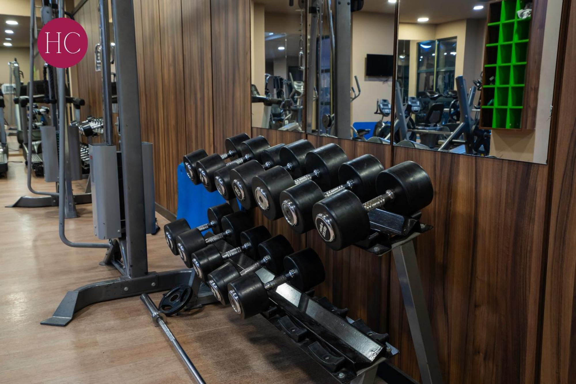 Central Hotel, Fitness And Spa Vinica Экстерьер фото