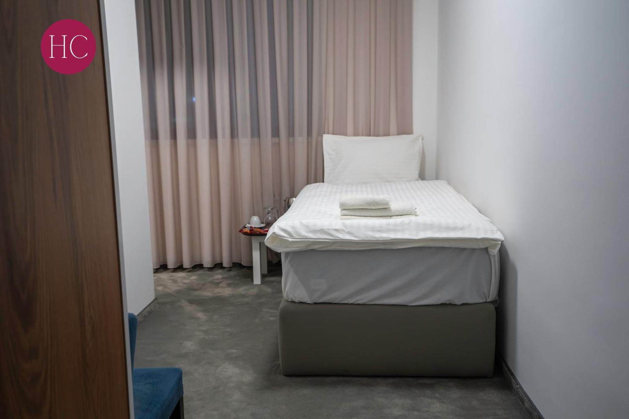 Central Hotel, Fitness And Spa Vinica Экстерьер фото