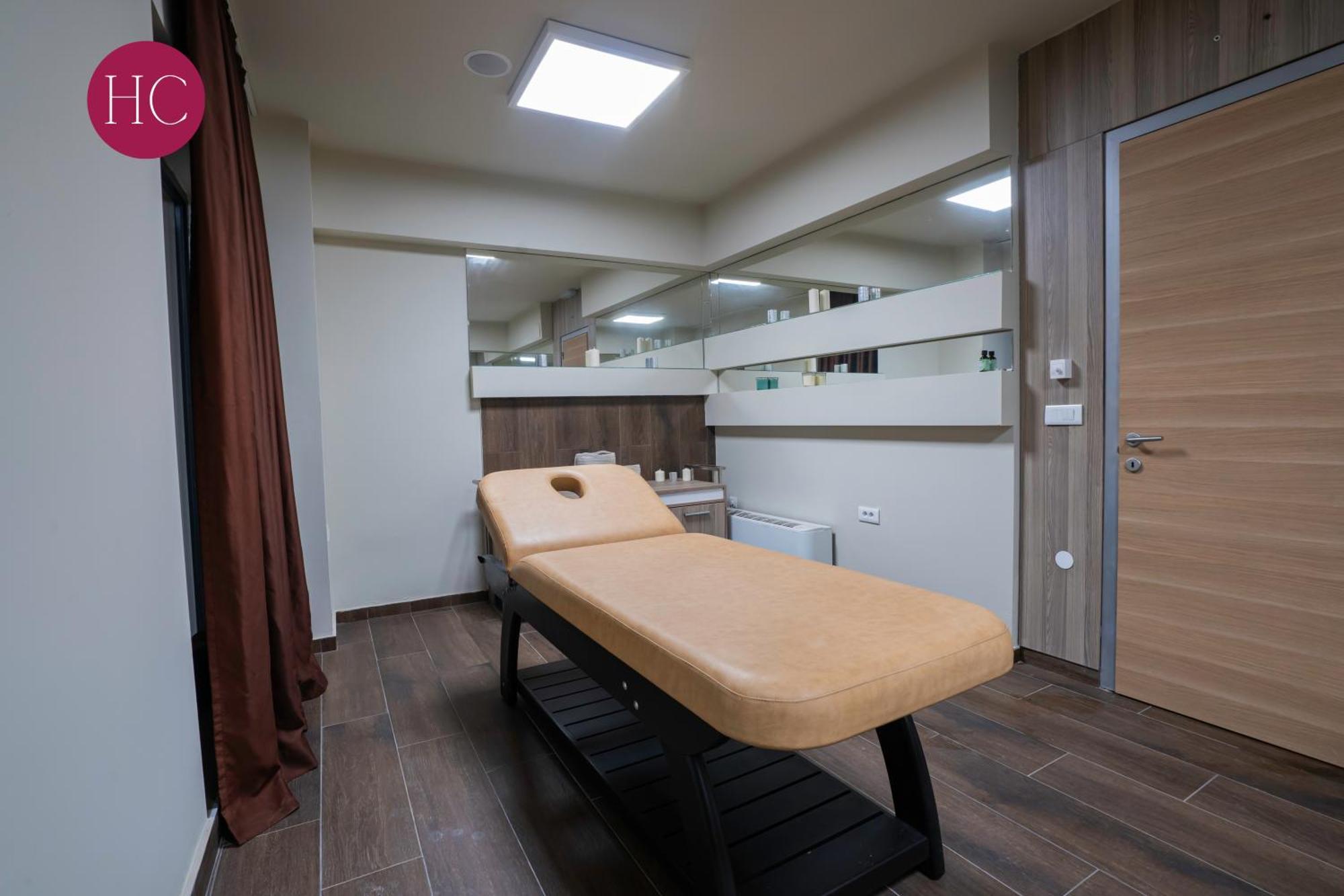 Central Hotel, Fitness And Spa Vinica Экстерьер фото