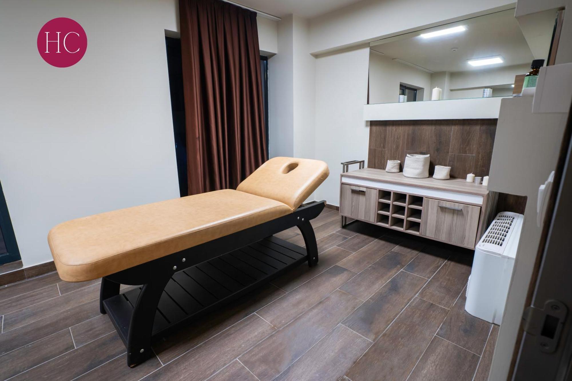 Central Hotel, Fitness And Spa Vinica Экстерьер фото