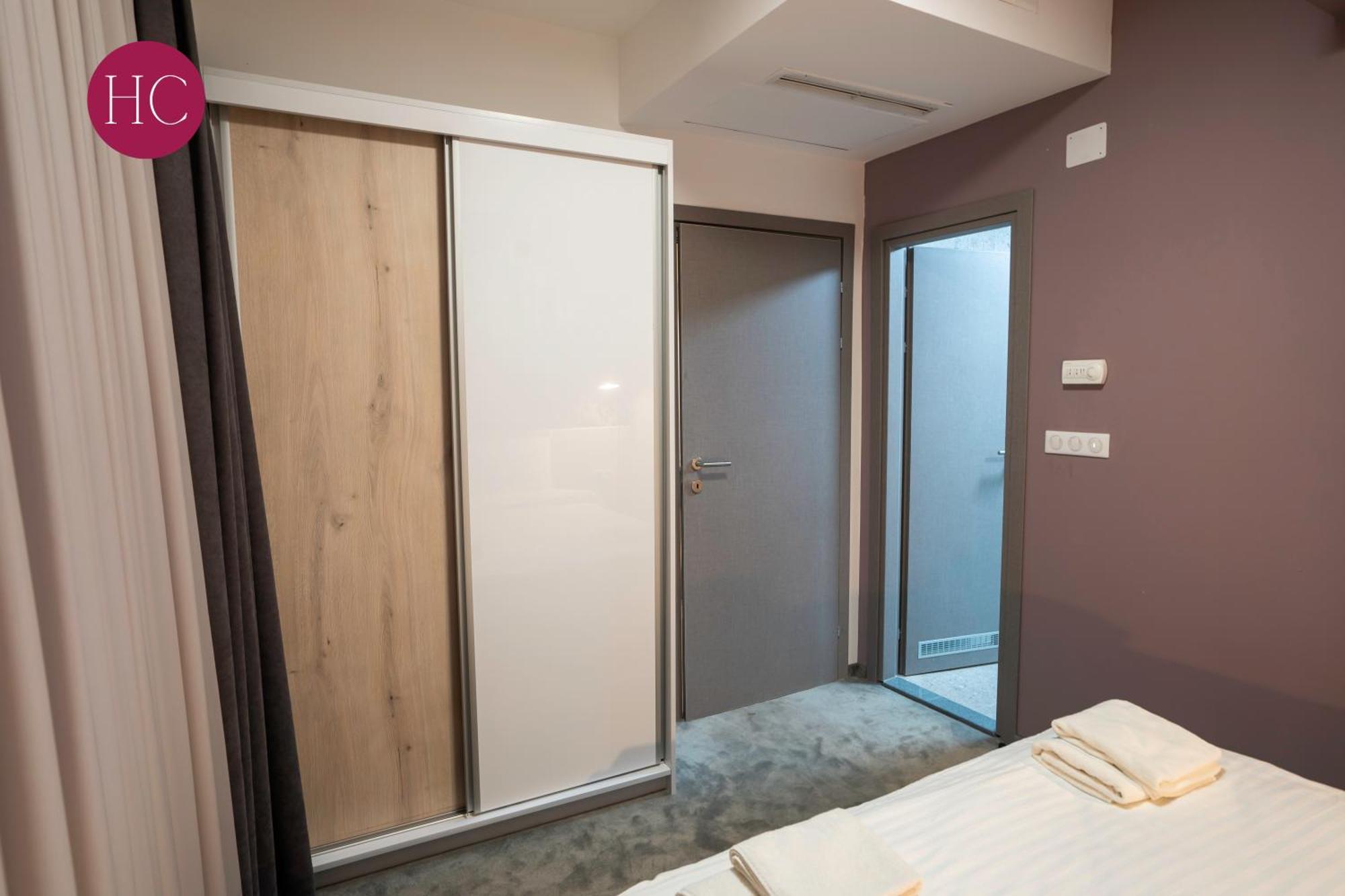Central Hotel, Fitness And Spa Vinica Экстерьер фото