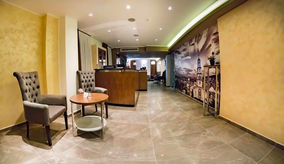 Central Hotel, Fitness And Spa Vinica Экстерьер фото