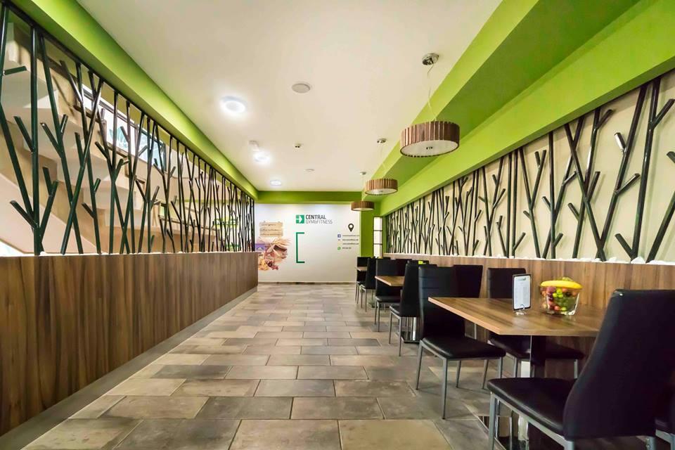 Central Hotel, Fitness And Spa Vinica Экстерьер фото